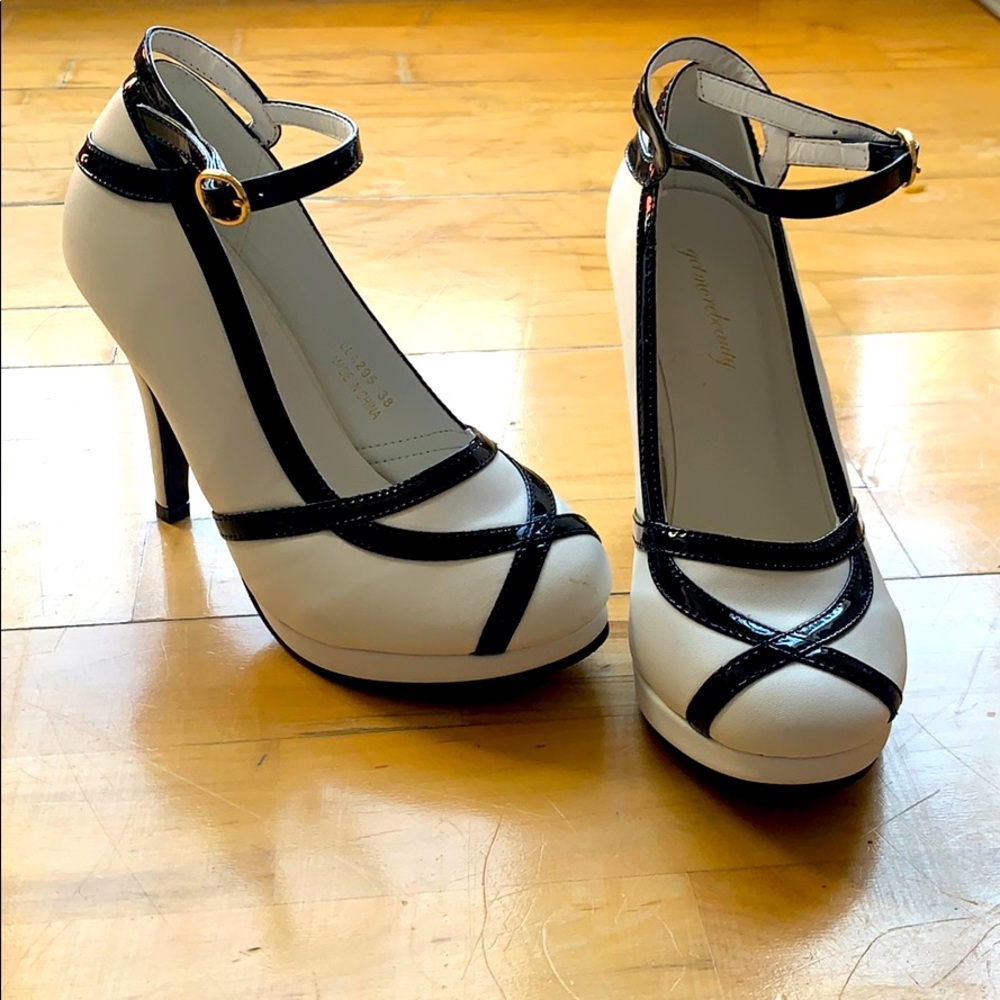 Women’s 1950 shoes